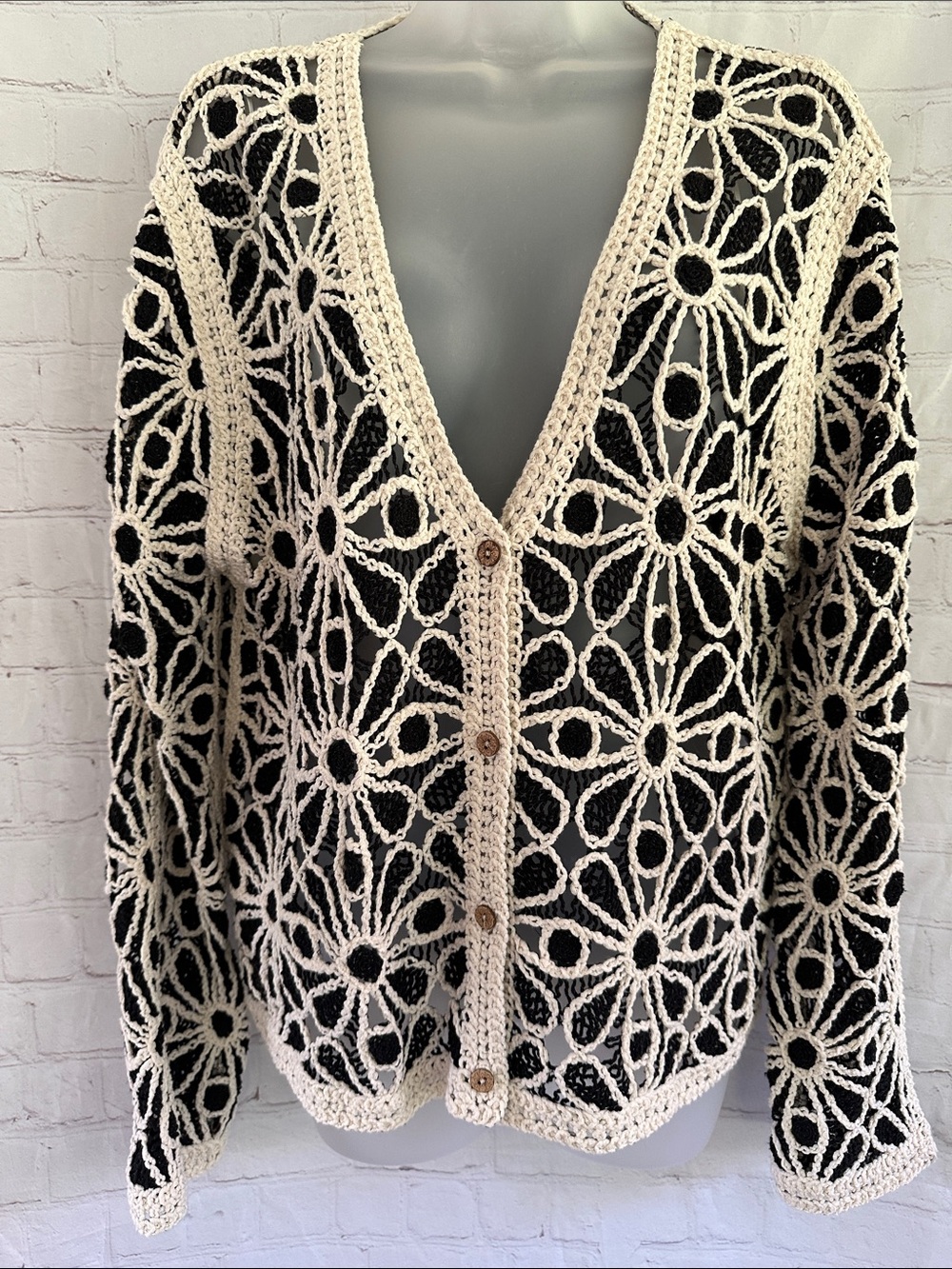 Solitaire NWT Hand Made Individually Crafted Knit Cardigan size L